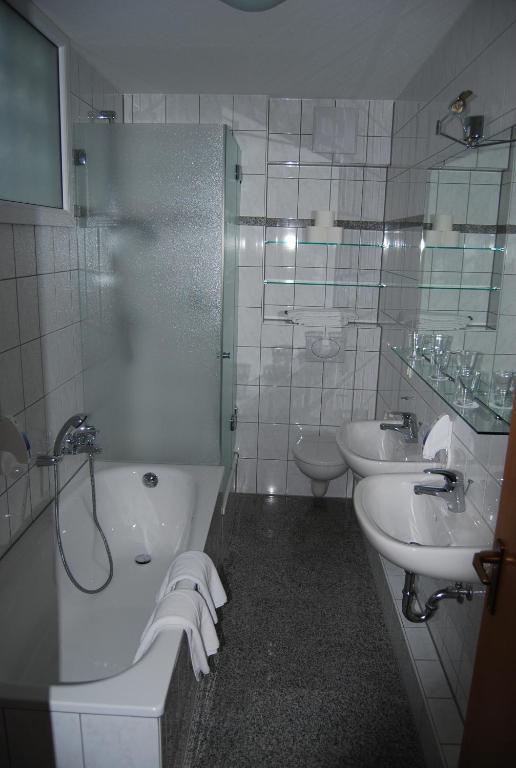 Landhotel St. Gereon Nackenheim Phòng bức ảnh
